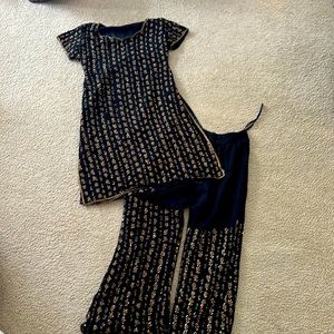 Women’s Pakistani outfit